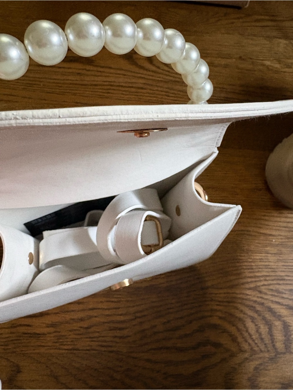 PrettyLittleThing Pearl Handle Cream Mini Bag.